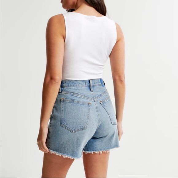 Abercrombie Curve Love High Rise Dad Short - Picture 2 of 7